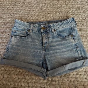 american eagle stretch light wash jean shorts